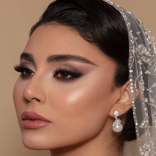 نمونه کار سالن زیبایی مونا یزدانی