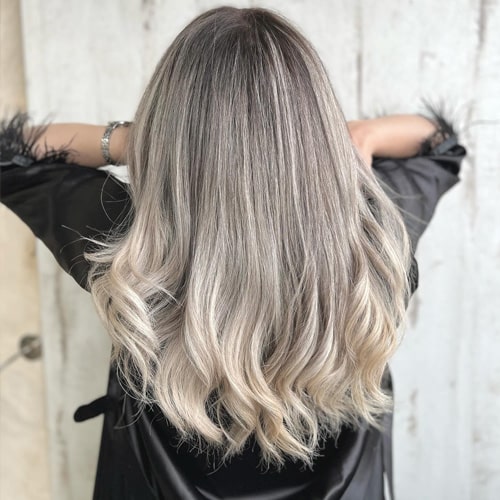 نمونه کار آرایشگاه لارا