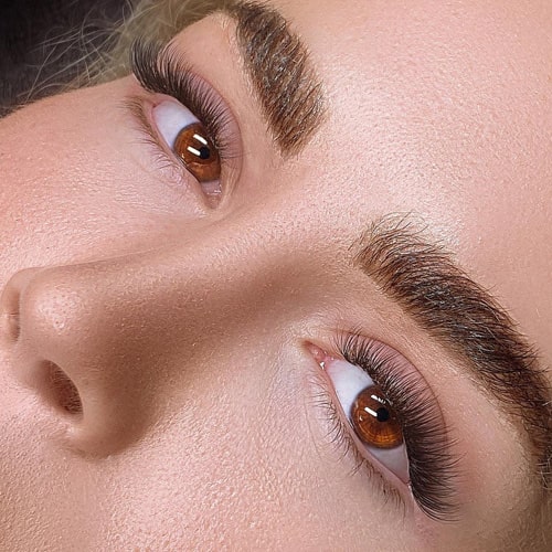 نمونه کار کاشت مژه سالن نازنین پناهی