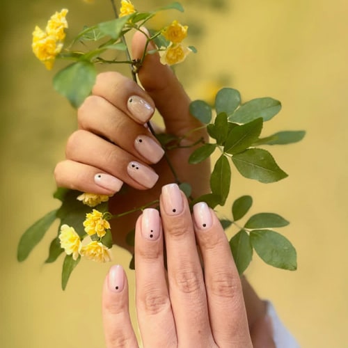 نمونه کار سالن ناخن بنفشه رجبی