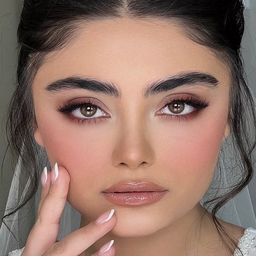 خدمات میکاپ مائده علمشاهی