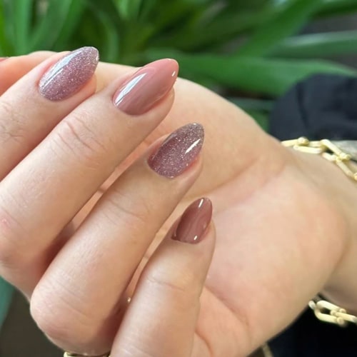نمونه کار کاشت ناخن سروناز